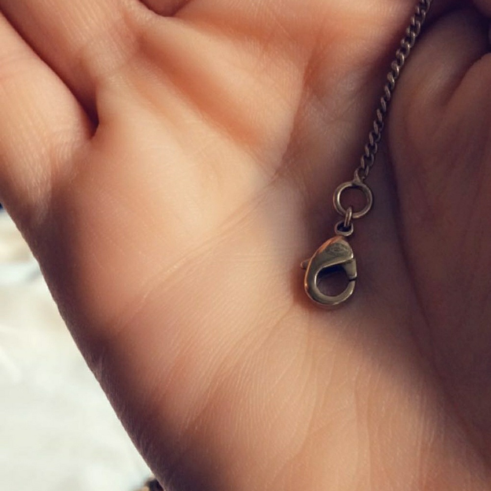 Authentic Chanel Necklace - - Picture 5 of 6